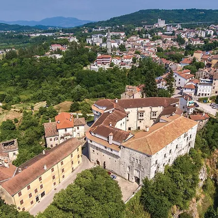 Stunning In With Wifi Pazin