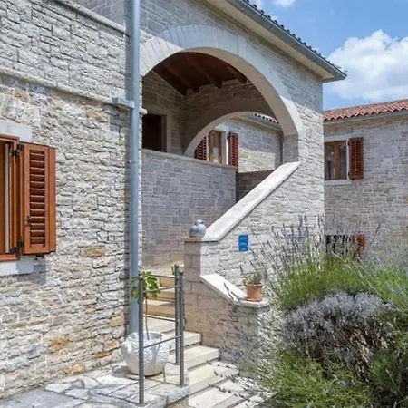 Stunning In With Wifi Apartment *
